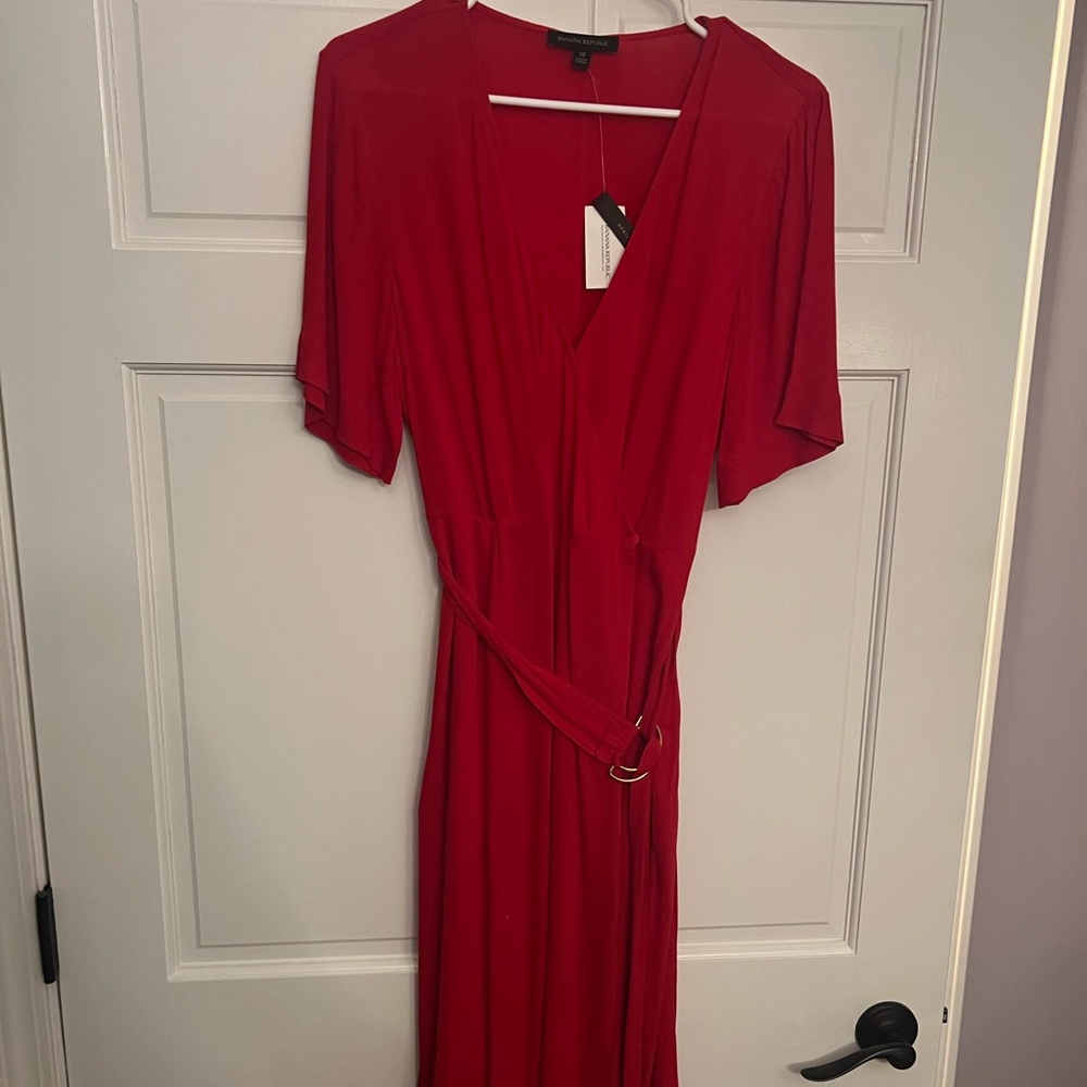 NWT Banana Republic Factory Red Sheath Midi Dress with Flutter Sleeves